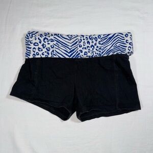 Victorias Secret PINK Foldover Yoga Shorts‎ Animal Print Y2K style Size XS